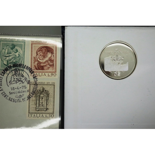 3098 - Michelangelo 500th Anniversary silver coin cover, issued by John Pinches, within folder with CoA, to... 