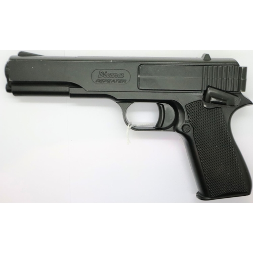 2004 - Gamo .177 air pistol. P&P Group 2 (£18+VAT for the first lot and £3+VAT for subsequent lots)