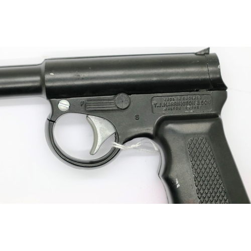 2018 - TJ Harrington & Son GAT air pistol, made in England. P&P Group 2 (£18+VAT for the first lot and £3+V... 