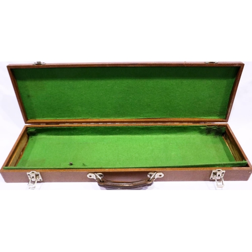 2023 - Vintage lined shotgun hard case. P&P Group 3 (£25+VAT for the first lot and £5+VAT for subsequent lo... 