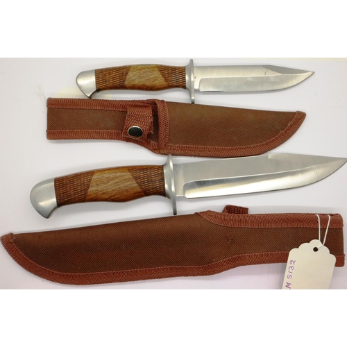 2029 - Two hunting knives by Jack Pyke, each with walnut grips and canvas sheathes. P&P Group 3 (£25+VAT fo... 