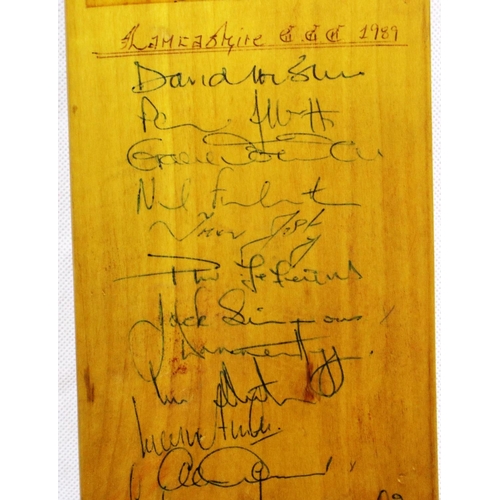 2033 - Duncan Fearnley cricket bat, signed by the 1989 Lancashire cricket team. P&P Group 2 (£18+VAT for th... 