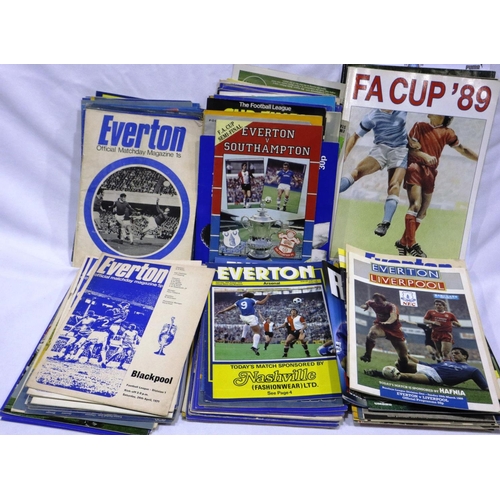 2036 - 300 plus mixed Everton programmes from mid 1960s. P&P Group 3 (£25+VAT for the first lot and £5+VAT ... 