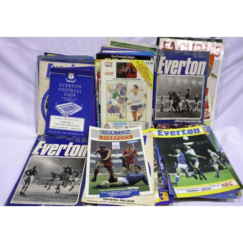 2036 - 300 plus mixed Everton programmes from mid 1960s. P&P Group 3 (£25+VAT for the first lot and £5+VAT ... 