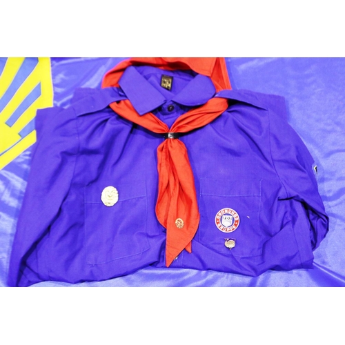 2066 - East German Jugend shirt with scarf and badges and flag. P&P Group 1 (£14+VAT for the first lot and ... 