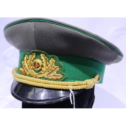 2159 - East German Police VOPO Generals visor cap with gold braid, size 57. P&P Group 2 (£18+VAT for the fi... 