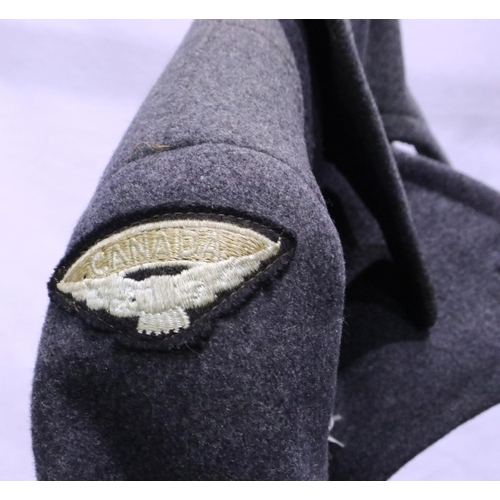 2172 - Royal Canadian Air Force RCAF WWII great coat, approximate size S. P&P Group 2 (£18+VAT for the firs... 