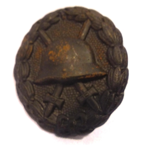 2188 - Imperial German WWI wound badge in black, late war pressed metal. P&P Group 1 (£14+VAT for the first... 