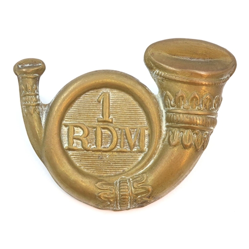 2204 - 1st Royal Devon Militia WWI cap badge, together with Durham light infantry capo badge and another (3... 