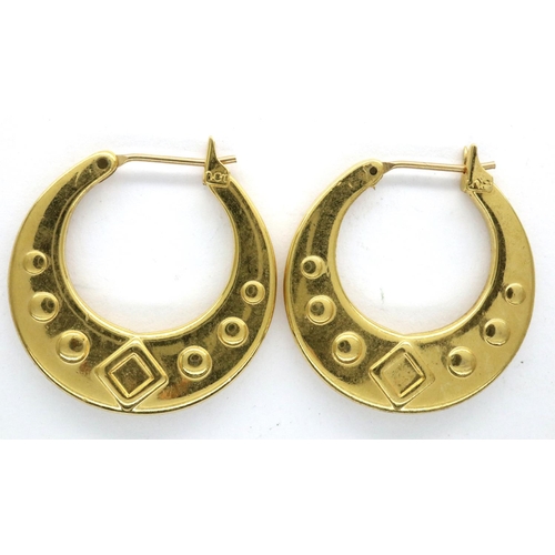 107 - Pair of 9ct gold earrings, combined 8.1g. P&P Group 1 (£14+VAT for the first lot and £1+VAT for subs... 