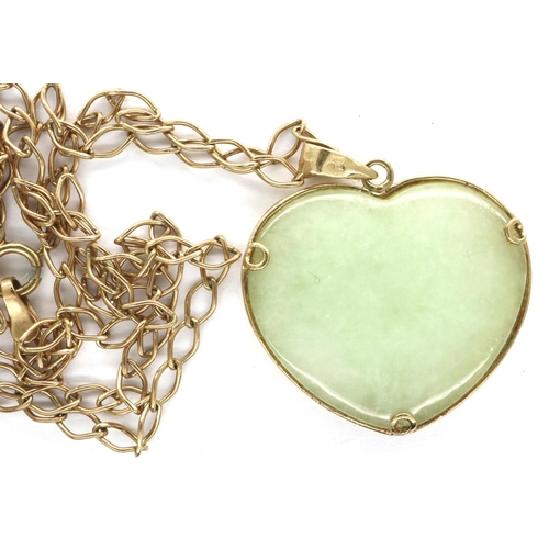 13 - Jade pendant on a 9ct gold mount and chain, chain L: 45 mm, combined 7.7g. P&P Group 1 (£14+VAT for ... 