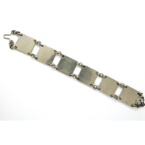 51 - Bracelet of mounted, not pierced, silver threepences, L: 18 cm. P&P Group 1 (£14+VAT for the first l... 