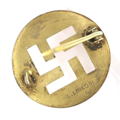 63 - 9ct gold washed silver Indian Peace Swastika brooch, D: 25 mm, 1.5g. P&P Group 1 (£14+VAT for the fi... 