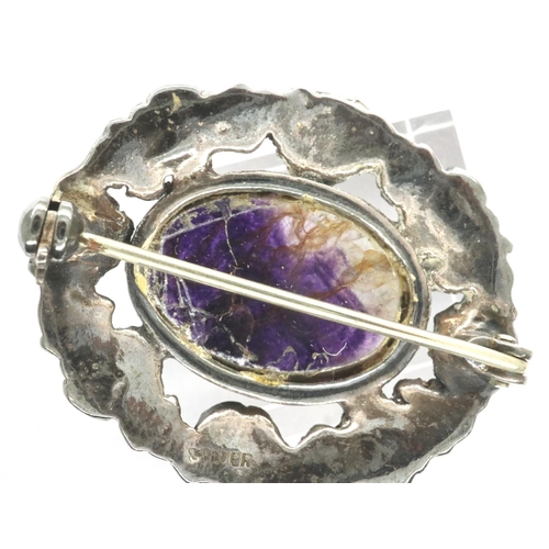 70 - Blue John brooch in original box, D: 35 mm, (stone cracked). P&P Group 1 (£14+VAT for the first lot ... 