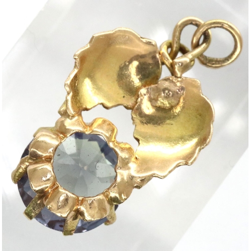 77 - 14ct gold and sapphire pendant, H: 17 mm, 1.2g. P&P Group 1 (£14+VAT for the first lot and £1+VAT fo... 