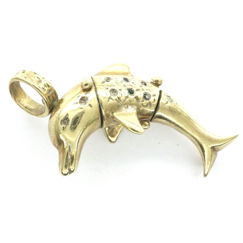 91 - 9ct gold dolphin pendant, L: 33 mm, 6.8g (suspension ring detached but present). P&P Group 1 (£14+VA... 