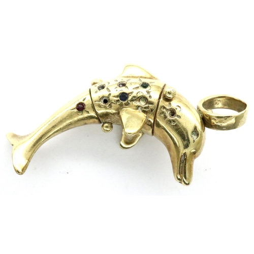 91 - 9ct gold dolphin pendant, L: 33 mm, 6.8g (suspension ring detached but present). P&P Group 1 (£14+VA... 