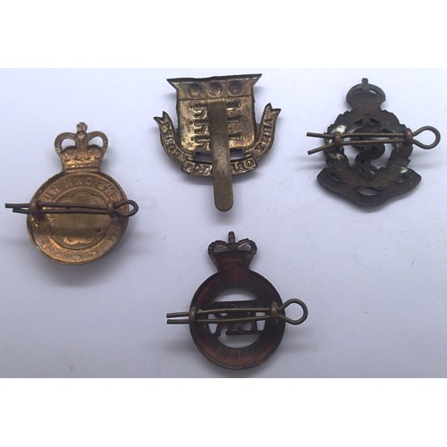 2220 - Four British Military cap badges including Household Cavalry. P&P Group 1 (£14+VAT for the first lot... 