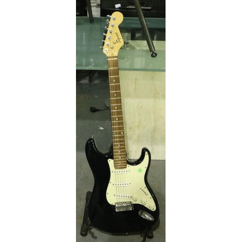 678 - Fender Squier Strat electric guitar, serial NO CAE-0050600345. P&P Group 3 (£25+VAT for the first lo... 