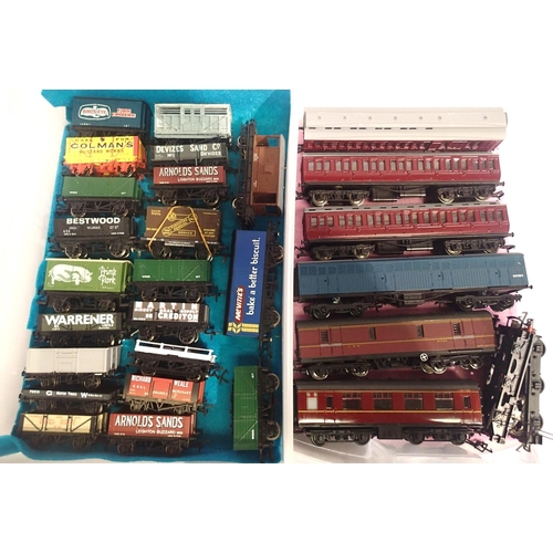 2012 - OO scale: twenty one assorted wagons, various makes and six coaches/and including three repainted Tr... 