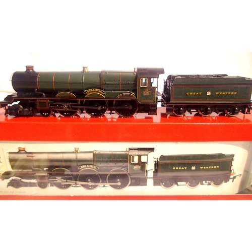 2021 - OO scale Hornby R2390, King Class 6028, King Henry II, GWR Green, very good condition, detail fitted... 