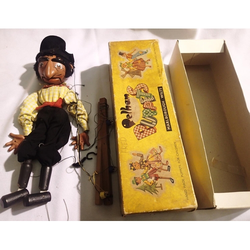 2057 - Pelham puppets Pirate with opening mouth, in very good to excellent condition, box is poor. P&P Grou... 