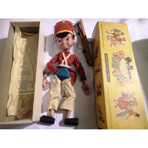 2058 - Pelham puppets S.L Bom in very good to excellent condition, box has wear (wrong box for snake charme... 