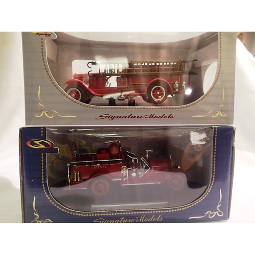 2085 - Two signature models 1/43 scale fire engines 1928 Reo fire truck and 1921 American La France fire pu... 