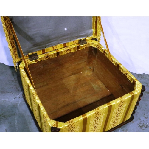 3015 - An early 20th century oak framed ottoman, with fringed gold upholstery, 62 x 56 x 40 cm H, one piece... 