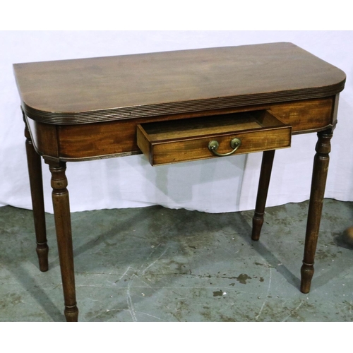 3027 - A 19th century mahogany fold over tea table with single drawer and turned supports, 92 x 90 x 72 cm ... 