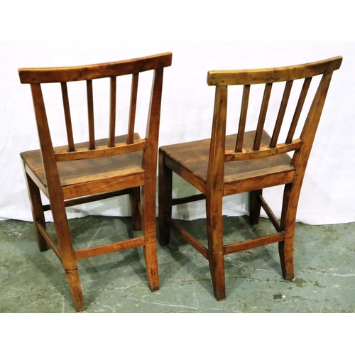 3054 - A pair of late 18th century country elm chairs. Not available for in-house P&P