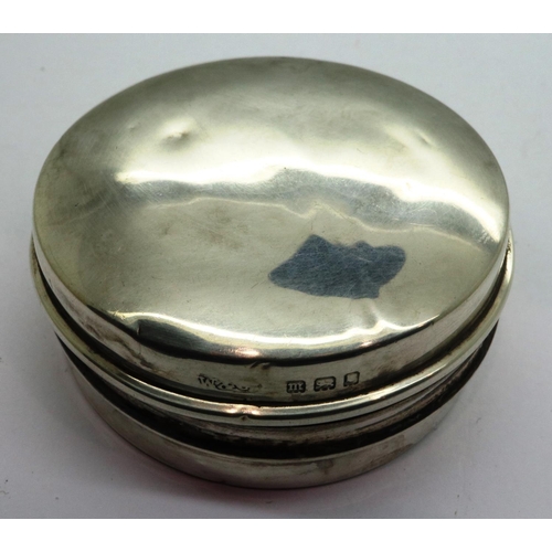 111 - Hallmarked silver circular pill box with mirror insert to top cover, D: 50 mm, total 26g. P&P Group ... 