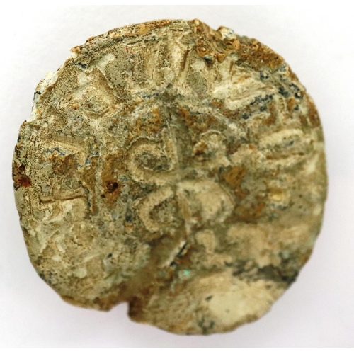 124 - Medieval lead working seal, floral design, D: 28 mm. P&P Group 0 (£5+VAT for the first lot and £1+VA... 