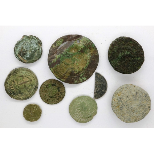 131 - Medieval and Roman coins/token/Jettons, largest D: 32 mm. P&P Group 0 (£5+VAT for the first lot and ... 