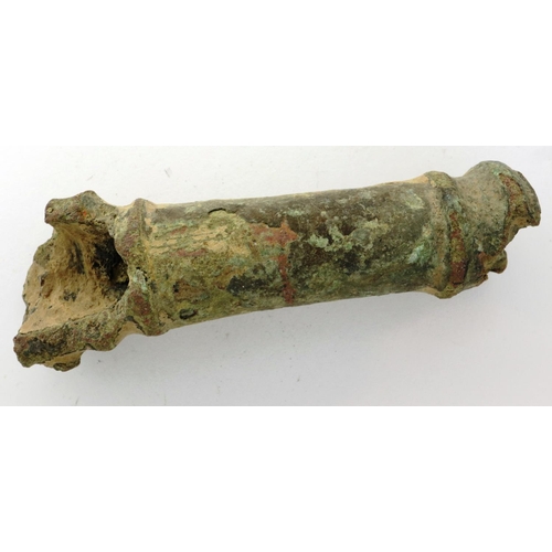 138 - Victorian bronze toy cannon (fires live ammunition), L: 60 mm. P&P Group 0 (£5+VAT for the first lot... 