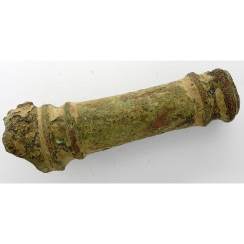 138 - Victorian bronze toy cannon (fires live ammunition), L: 60 mm. P&P Group 0 (£5+VAT for the first lot... 