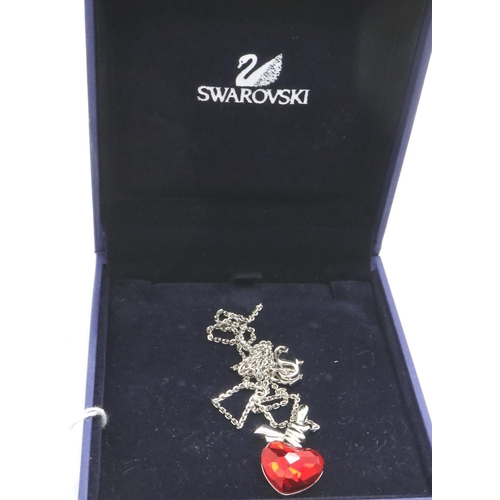 65A - Boxed Swarovski heart pendant (unused), chain L: 44 cm, 8g. P&P Group 1 (£14+VAT for the first lot a... 