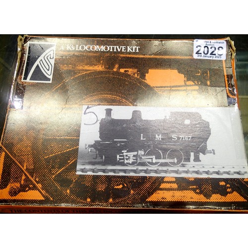 2028 - OO scale Keyser kit for LMS Fowler 2P dock tank appears complete, unstarted. P&P Group 1 (£14+VAT fo... 