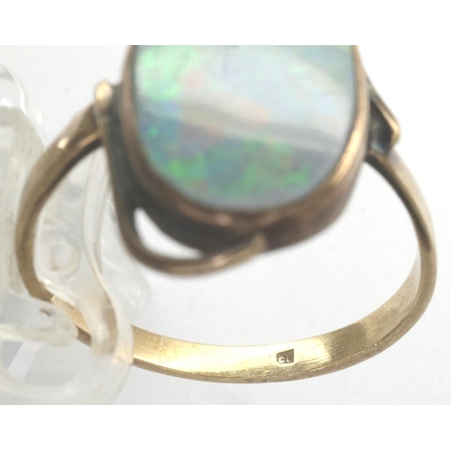 110 - 9ct gold and opal ring, size S/T, opal H: 17 mm, 3.4g. P&P Group 1 (£14+VAT for the first lot and £1... 