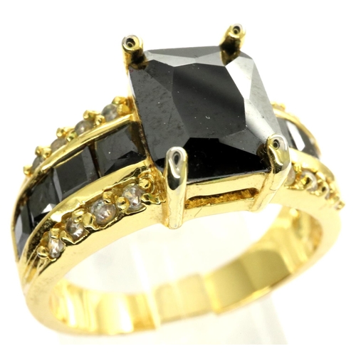 42 - 10ct gold ring set with black tourmaline and CZ, size U, 6.5g. P&P Group 1 (£14+VAT for the first lo... 