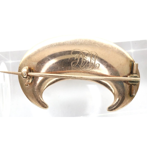 68 - Rose gold mourning brooch, with inscription WAF to verso, L: 28 mm, 3.6g. P&P Group 1 (£14+VAT for t... 