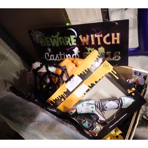 1014 - Box of Halloween items. Not available for in-house P&P