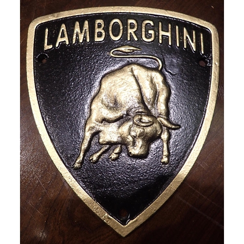 1025 - Cast iron Lamborghini plaque, H: 30 cm. P&P Group 1 (£14+VAT for the first lot and £1+VAT for subseq... 