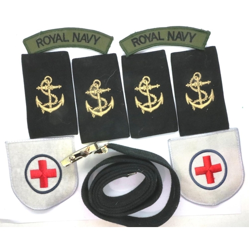 2093 - Mixed Royal Navy patches, epaulettes and a belt. P&P Group 1 (£14+VAT for the first lot and £1+VAT f... 