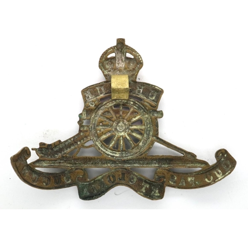 2166 - WWI Royal Artillery cap badge. P&P Group 1 (£14+VAT for the first lot and £1+VAT for subsequent lots... 