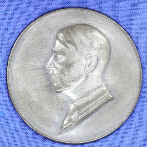 2171 - Third Reich cased Hitler medallion, marked Probe, (proof). P&P Group 1 (£14+VAT for the first lot an... 