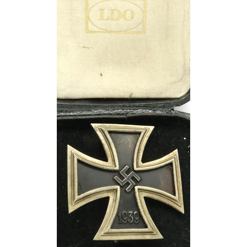 2174 - WWII German Iron Cross 1st Class, maker L.D.O. in original case. P&P Group 1 (£14+VAT for the first ... 