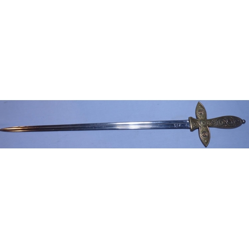 2099 - An early 20th century American presentation Liberty sword, the brass grip decorated in relief. P&P G... 