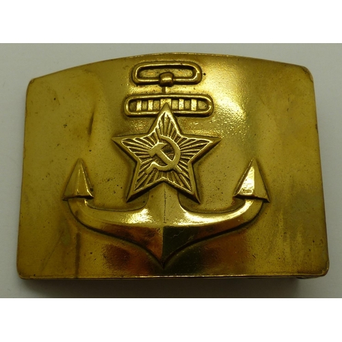 2080E - A Soviet Russian Navy brass belt buckle. P&P Group 1 (£14+VAT for the first lot and £1+VAT for subse... 