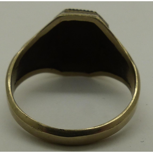 2080J - A white metal SS signet ring, size V. P&P Group 1 (£14+VAT for the first lot and £1+VAT for subseque... 